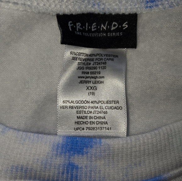 Super cute friend brand new crop top official XXL perfect for winter friends 😜 - Picture 11 of 11